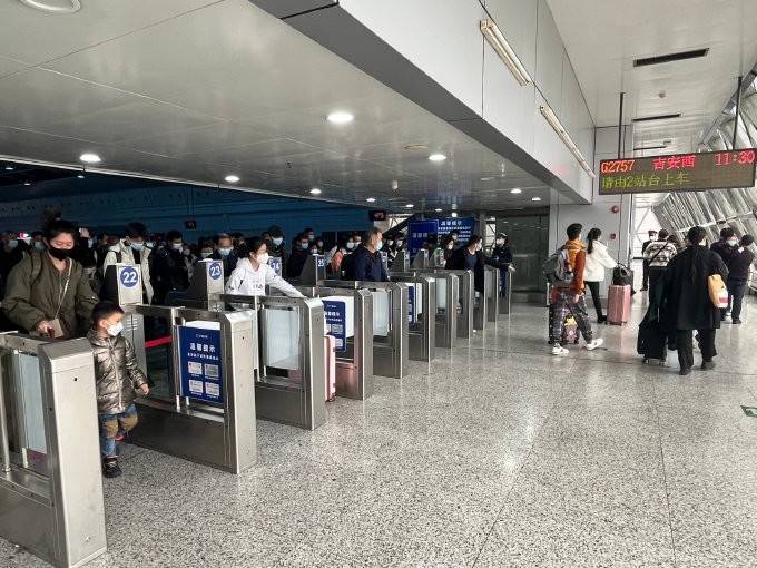 深圳湾口岸东莞东预约车接送